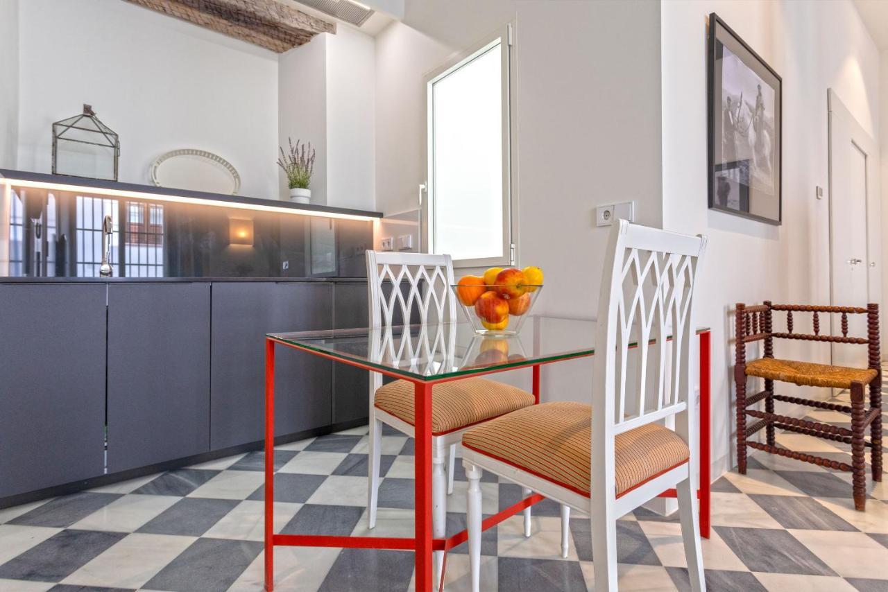 Genteel Home San Laureano Севилья Экстерьер фото