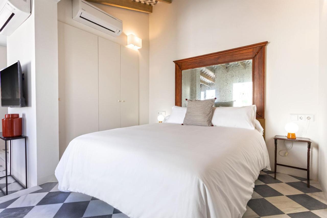 Genteel Home San Laureano Севилья Экстерьер фото
